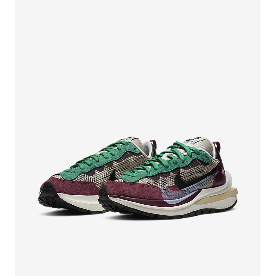 Preorder) Nike Sacai Vaporwaffle Red Green | Shopee Singapore 
