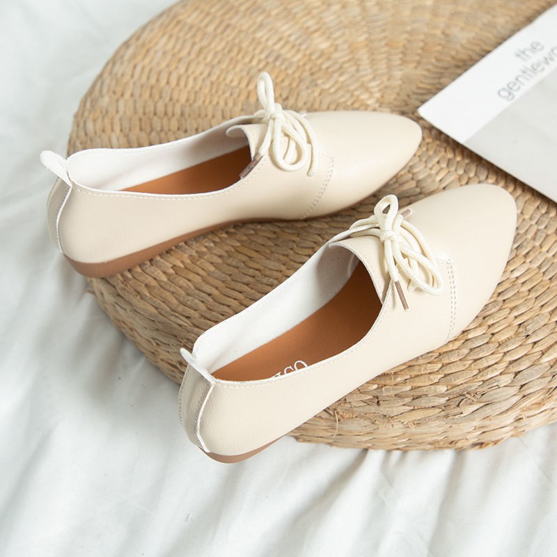 White flat clearance heel shoes