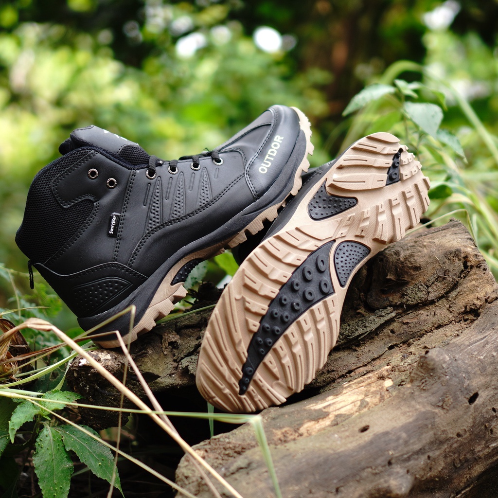 Outdoor boots Mountain boots swiftway boots hiking Shoes Men Women Shoes Shopee Singapore