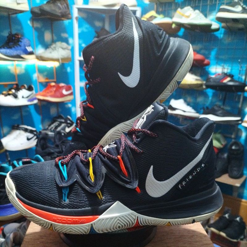 Kyrie clearance 5 retail