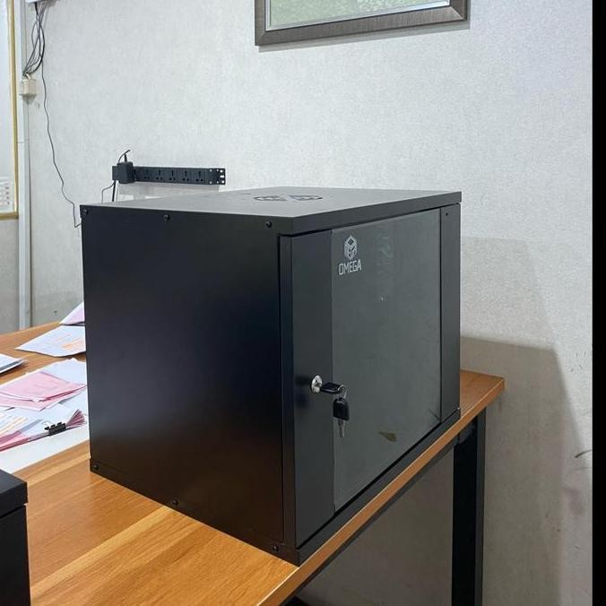 Rack 9u Single Door Wall Mount server Rack | Shopee Singapore