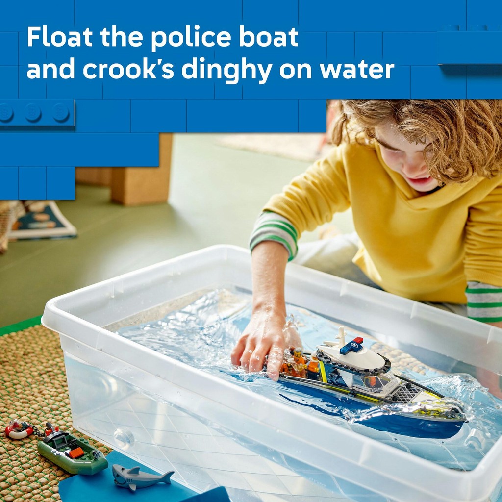 LEGO City 60456 Police Boat Chase (264 Pieces), Mainan, Building Block, Toys - Gambar 4