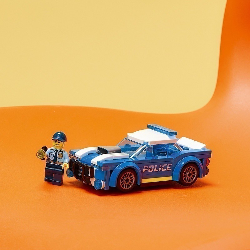 LEGO City 60312 Police Car (94 Pieces), Mainan, Building Block, Toys - Gambar 4