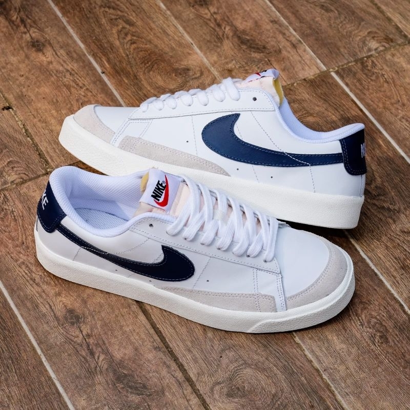 W blazer low hot sale le nike