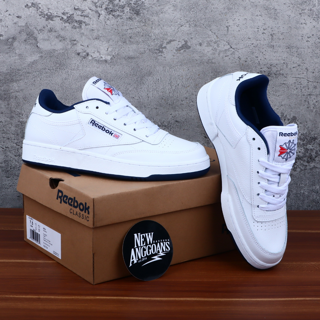 Reebok club c on sale 85 sneakers in white