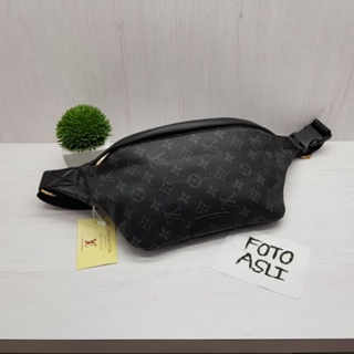 LOUIS VUITTON Monogram Galaxy Discovery Bum Bag Shoulder Bag Black Auth  28275A