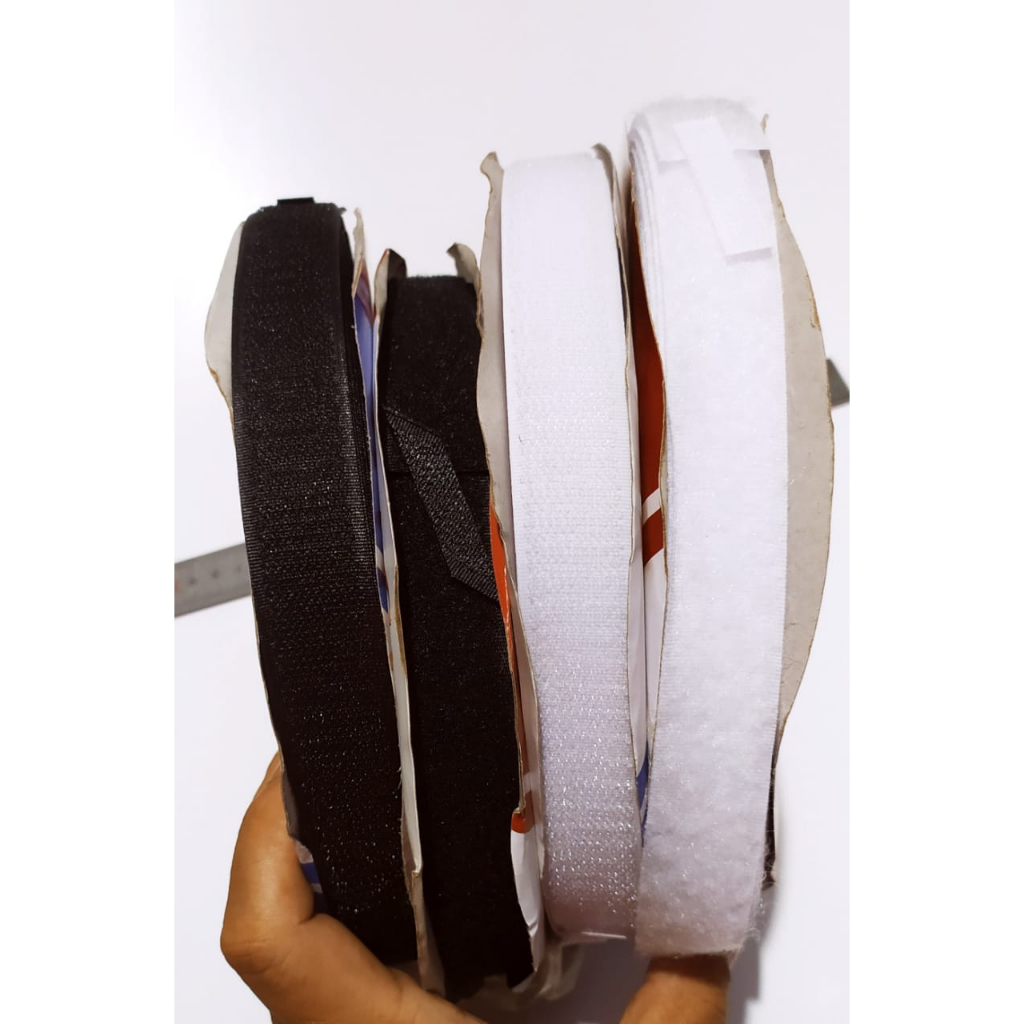 Velcro Strap/Magic Tape Fabric Adhesive Uk 25mm/2.5 cm (PER ROLL