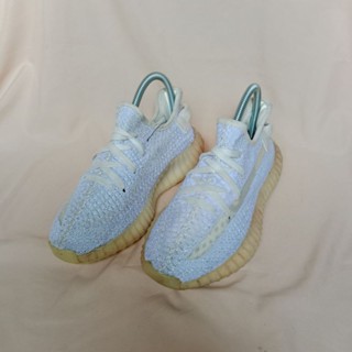 Where can i on sale buy yeezys from