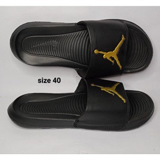 Maroon and gold nike on sale slides