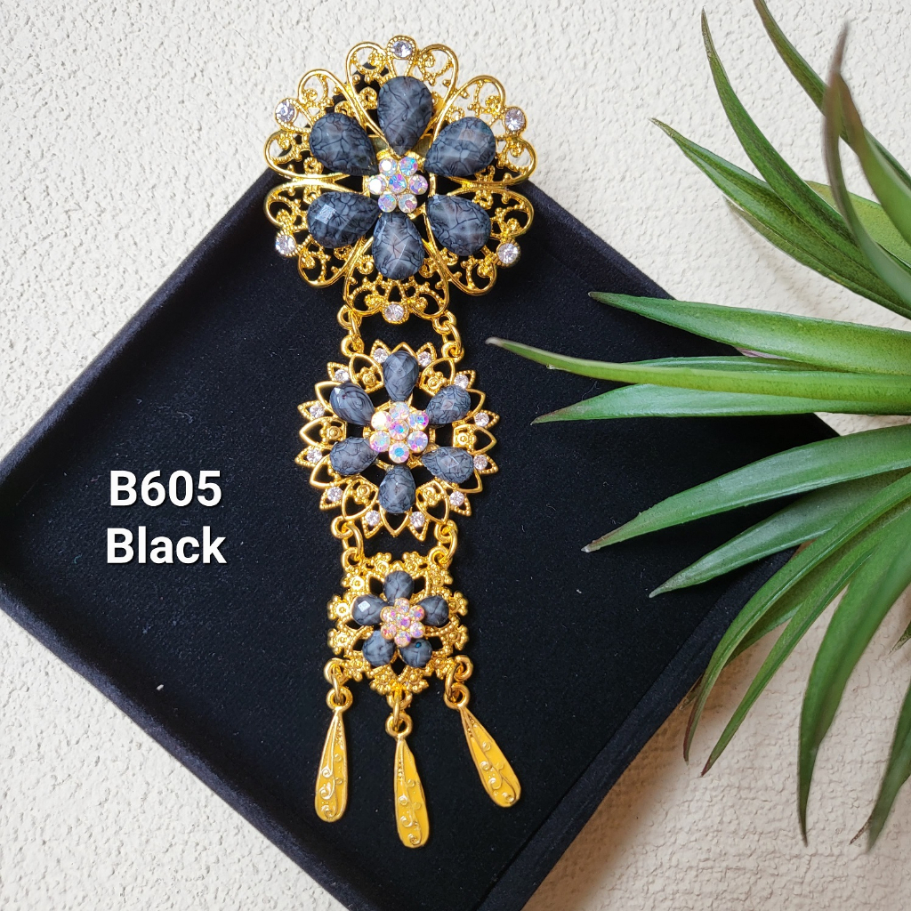 Brooch shopee deals