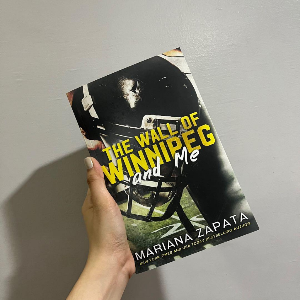 The Wall Of Winnipeg And Me By Mariana Zapata | Shopee Singapore