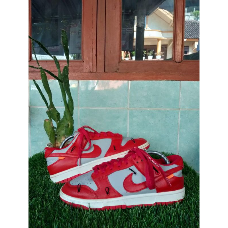 MERAH Sell Nike SB dunk colab Shoes off white Red Color size 41
