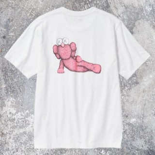 Kaws x best sale uniqlo pink