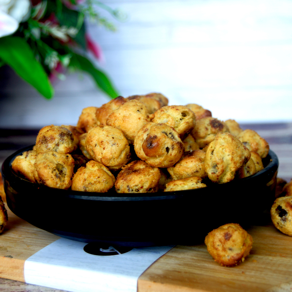 Chocolate sus Or Dry sus Filled With Melted Chocolate, 1 kg Hokki snack ...