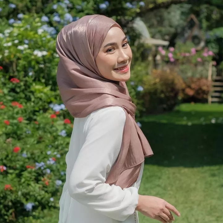PASHMINA SHIMMER SILK / PASHMINA SILK / HIJAB PASHMINA SHIMMER - Gambar 2