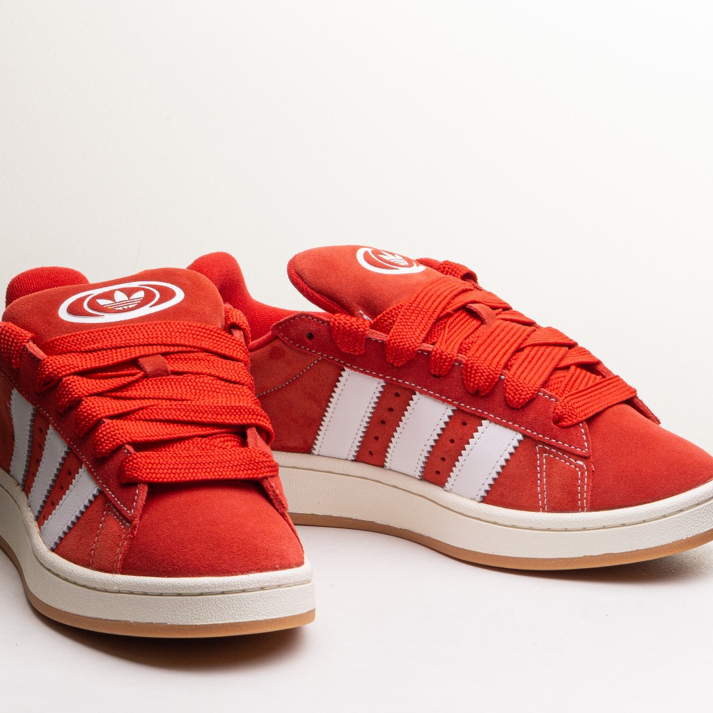 Red color deals shoes adidas