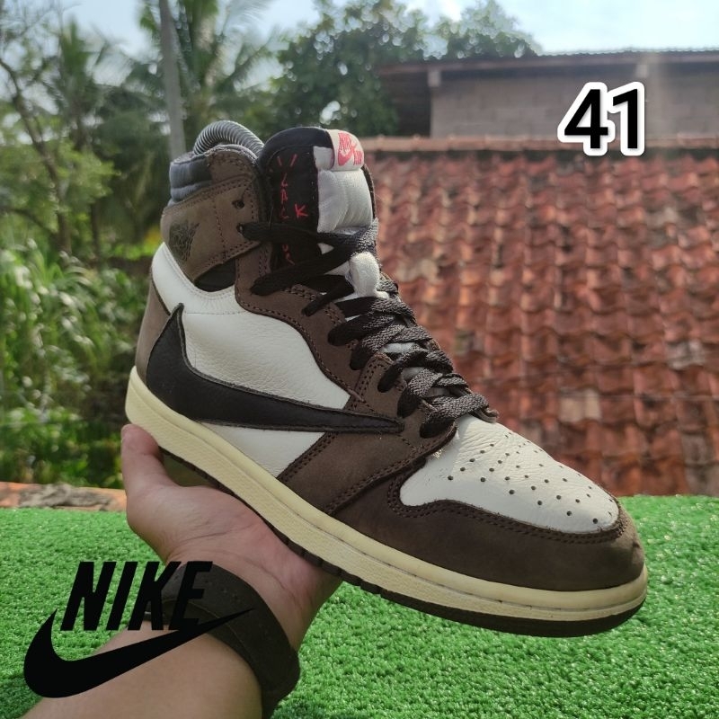 Nike air jordan on sale one travis scott