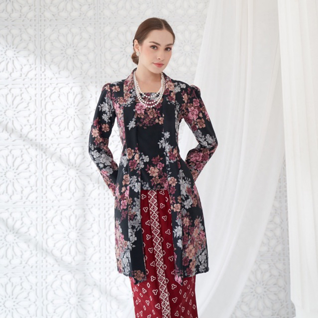 HITAM Kebaya-floral Tunic Kebaya/Black Modern Kebaya/Solo Kebaya Kebaya ...