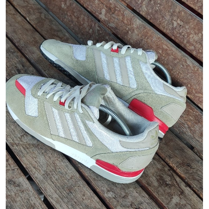 Adidas zx outlet 700 grey red