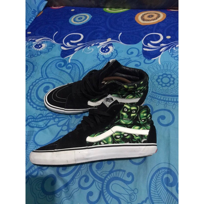 Vans Slip-On Supreme Skull Pile (Green), Men's Fashion, Footwear, Sneakers  on Carousell