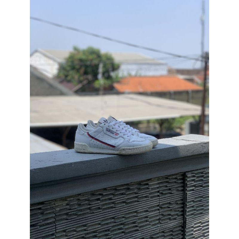 White continental hot sale 8 sneakers