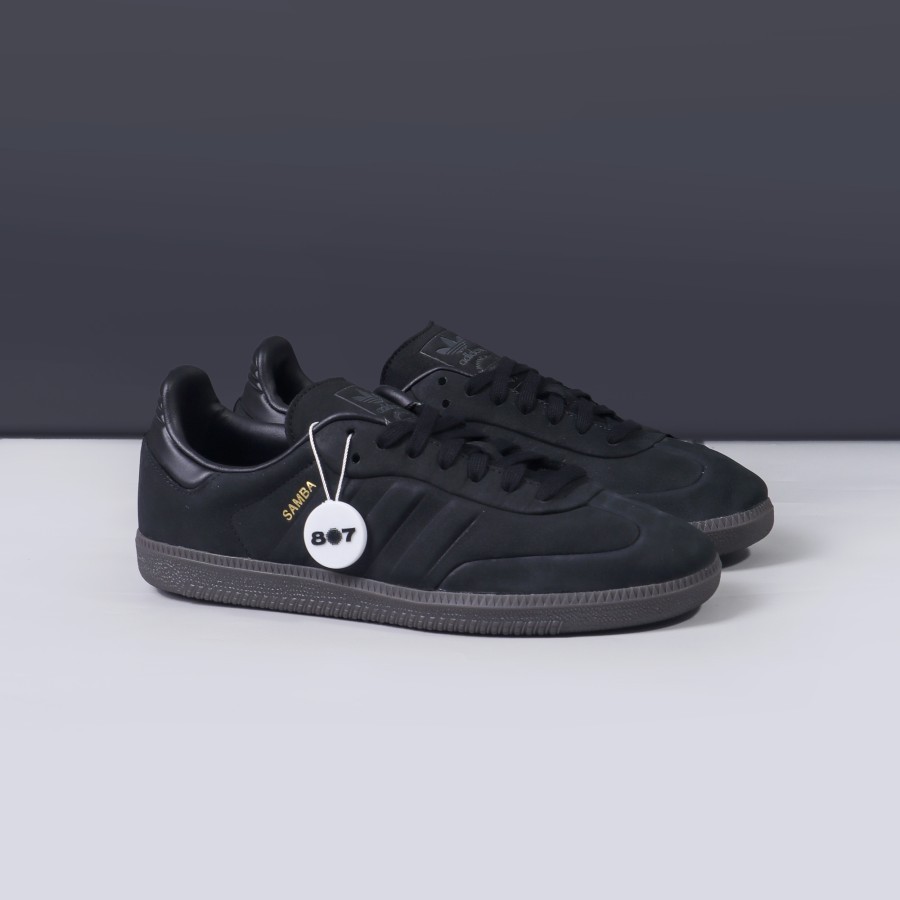 All black sale adidas samba