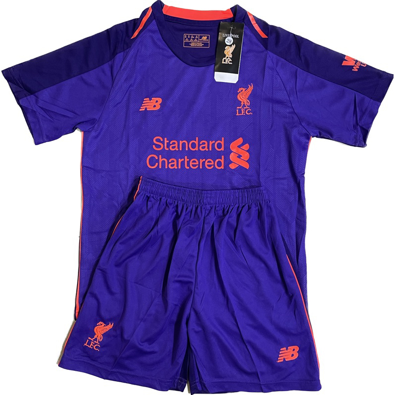 Liverpool football best sale kit junior 2018