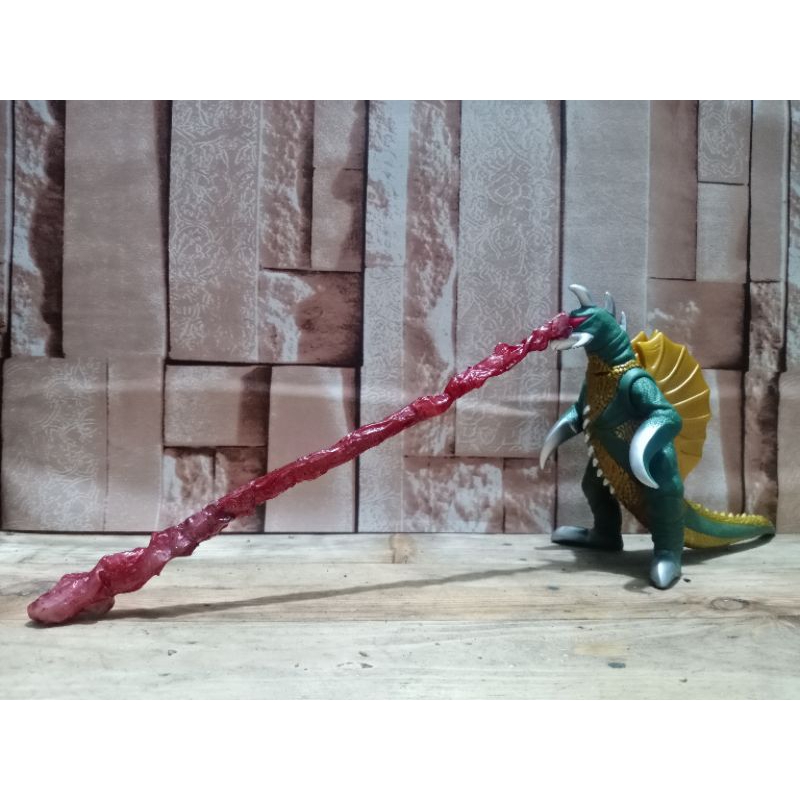 Godzilla figure 1972 villain kaiju gigan eye breath fire atomic beam ...