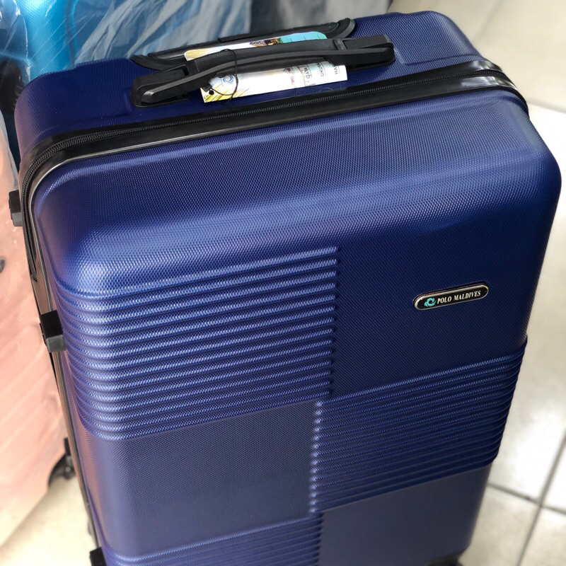 28 inch new yorker trolley luggage clearance