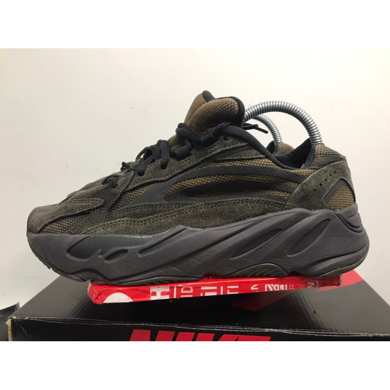 Adidas yeezy 700 shop v2 vanta 40