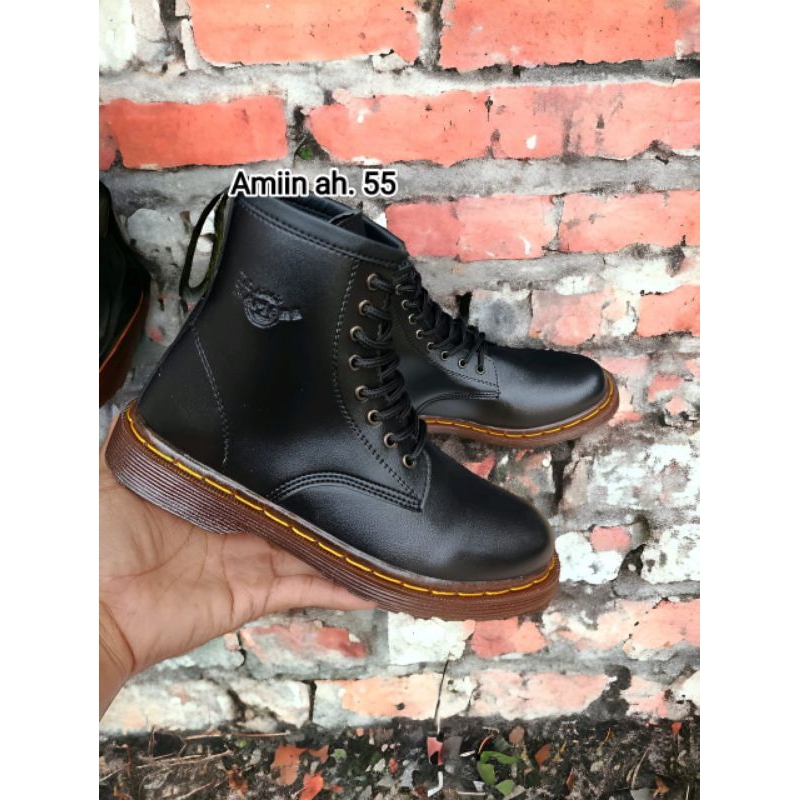 MERAH DOCMART 8 hole men's shoes (unisex) black high boots - full black ...