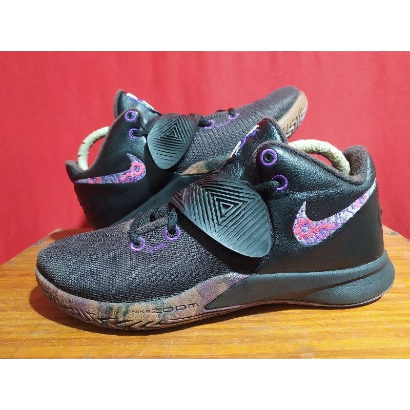 Nike air sale kyrie flytrap