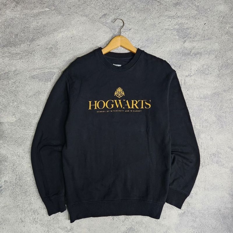 Hogwarts crewneck sales