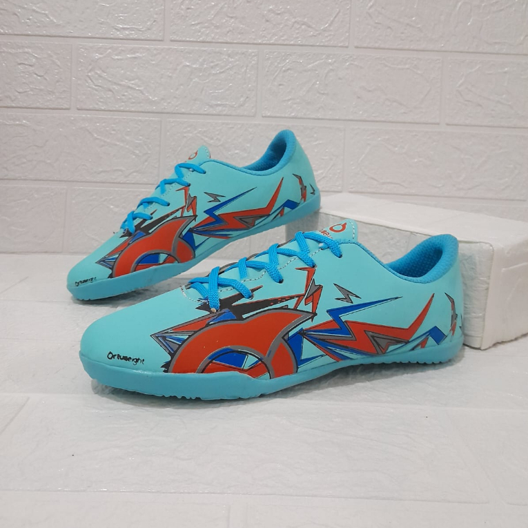 Futsal hot sale shoes shopee