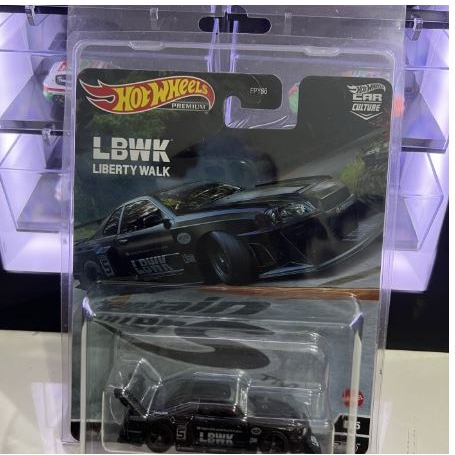 Hot Wheels LB-ER34 Liberty Walk Nissan Skyline Mountain