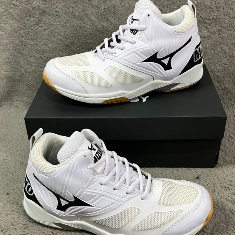 Mizuno volleyball shoes singapore hotsell