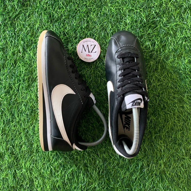 Mens on sale black cortez