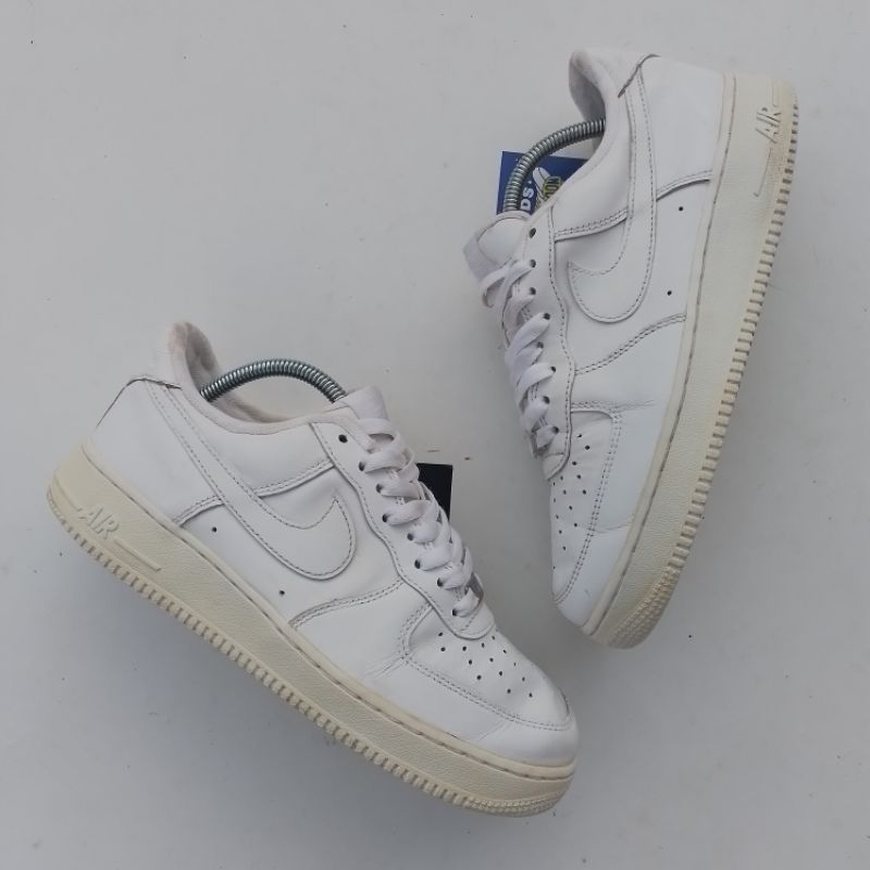 Nike air force 1 hot sale low white size 6