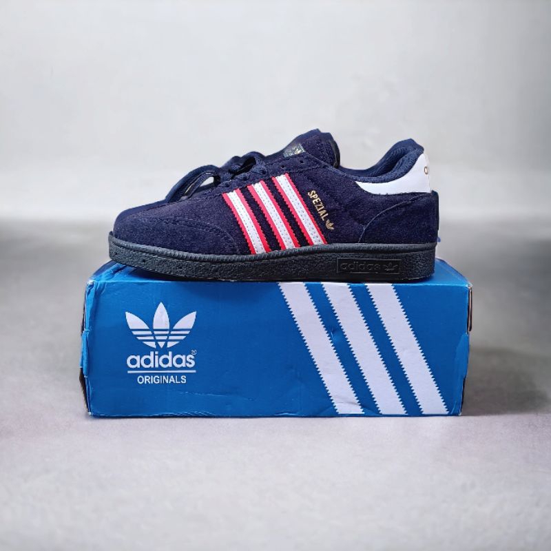 Adidas originals red on sale sneakers