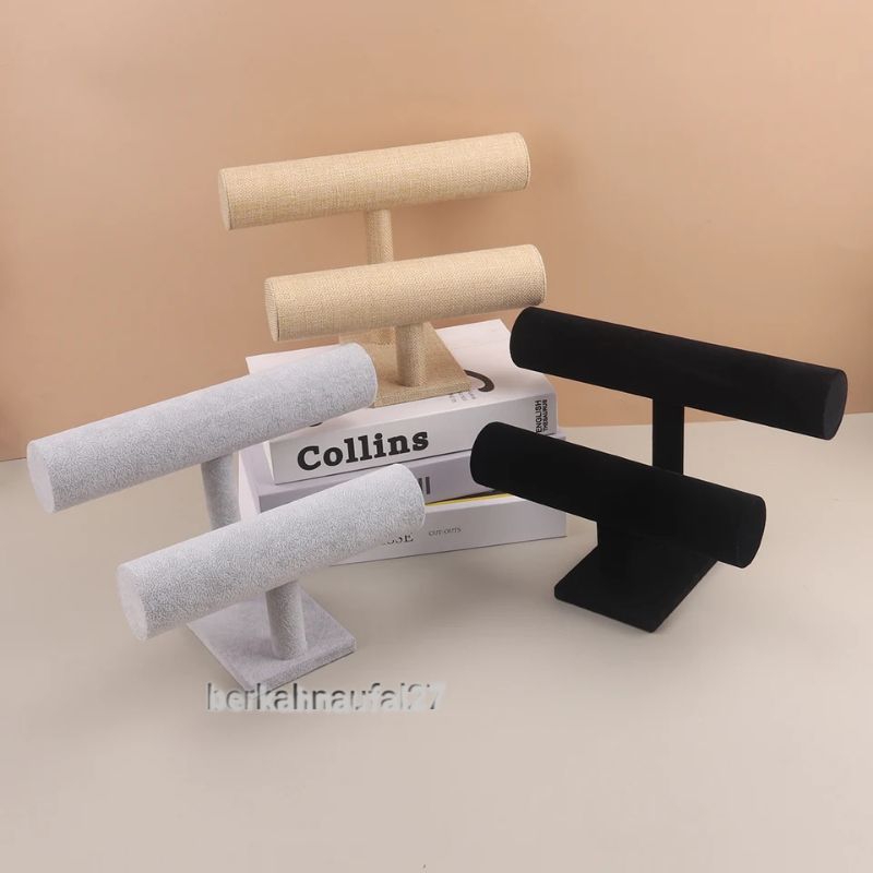 Display display of two layers of bracelets//stacking display racks ...