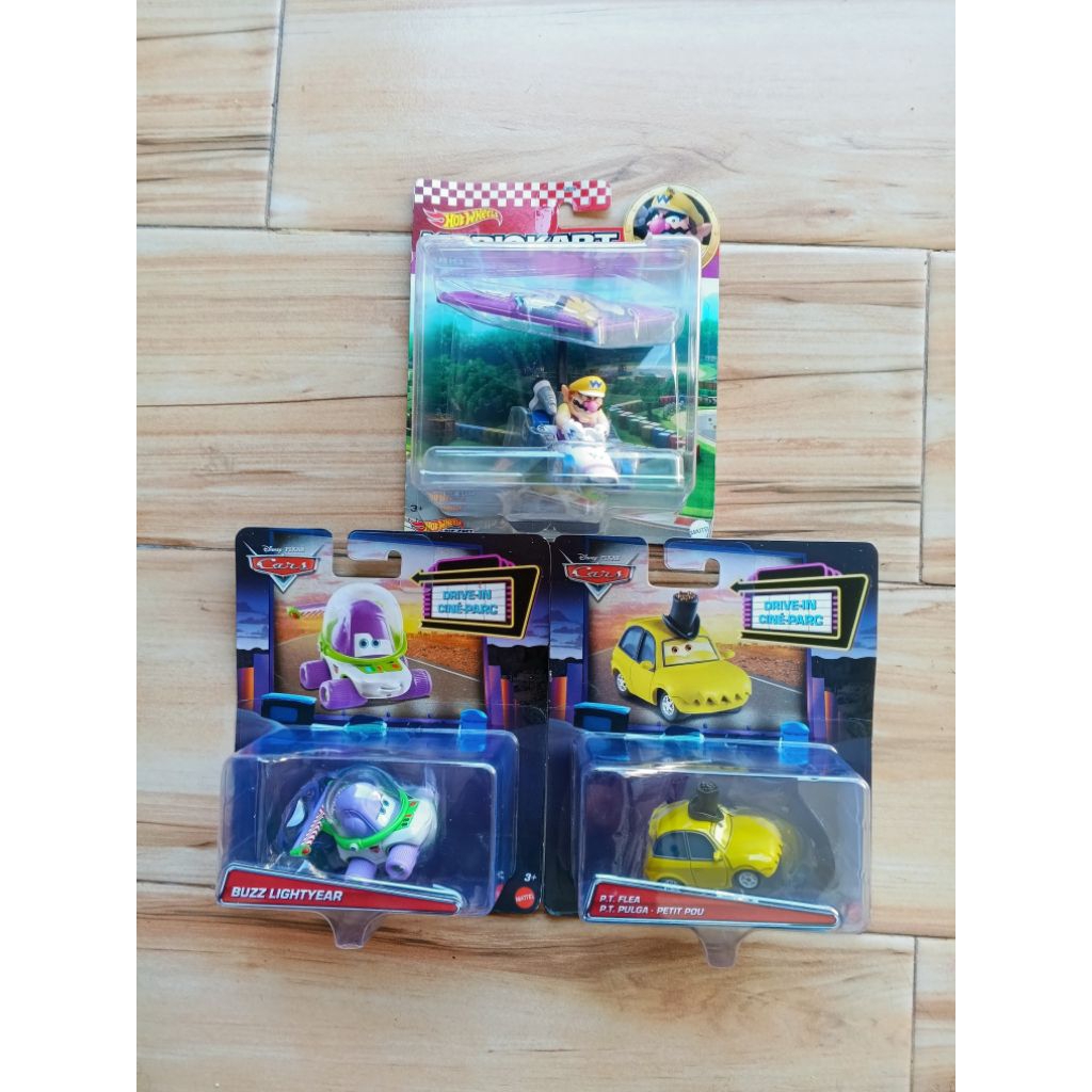 Disney Pixar Cars Drive In Cinema Parc Buzz Lightyear PT Flea Mariokart ...