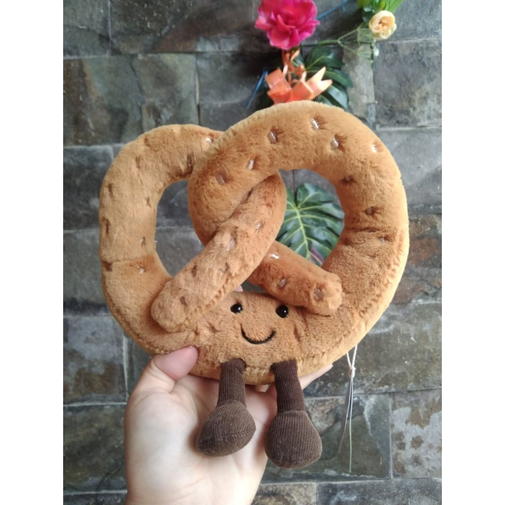 Amuseables pretzel by jellycat (nwt/ A2pret) | Shopee Singapore