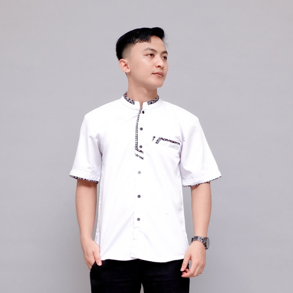 Tailor’s Men’s Short Sleeve Lab Coat – 65% Polyester/35% Cotton, Vented Back, Three Pockets