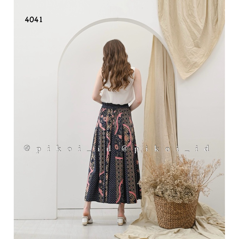 Modern women's batik skirt / batik Maxi skirt / muslim hijab