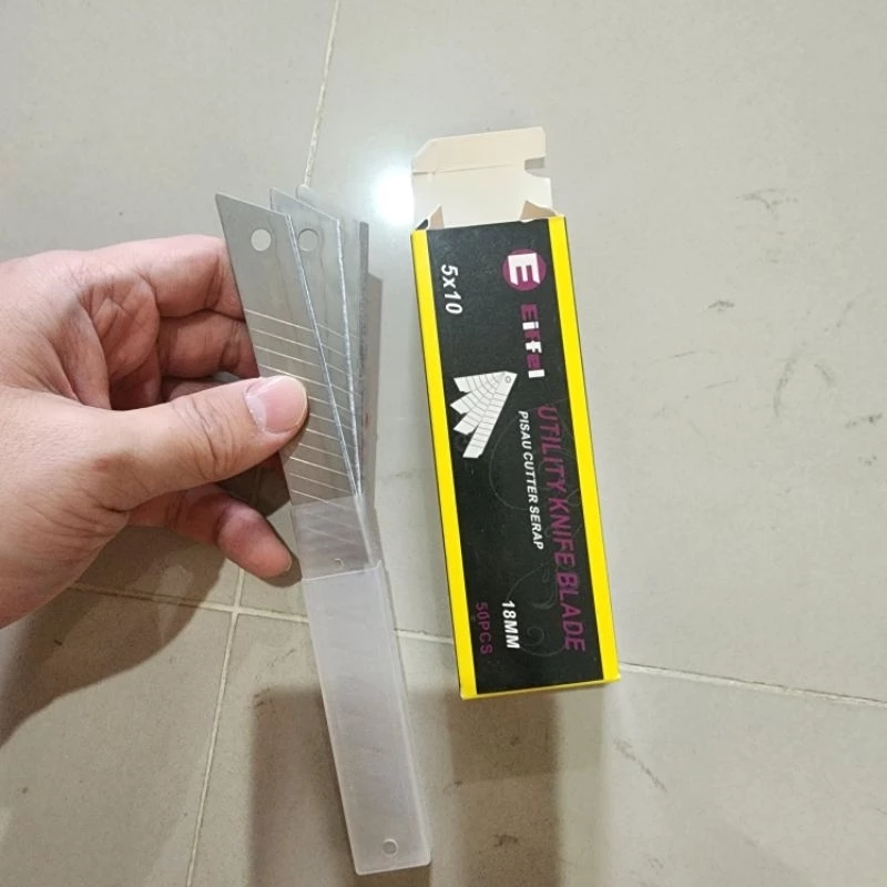 ISI REFILL PISAU CUTTER BESAR 18MM - Gambar 2