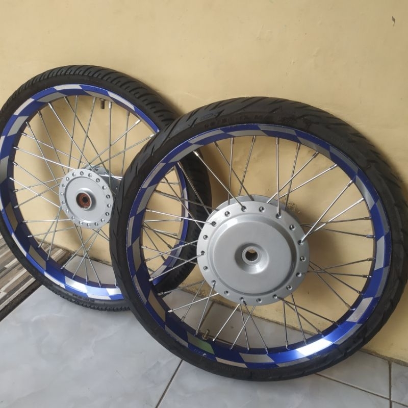 RIMS SET 17 HONDA MATIC 110 CHESS MOTIF | Shopee Singapore