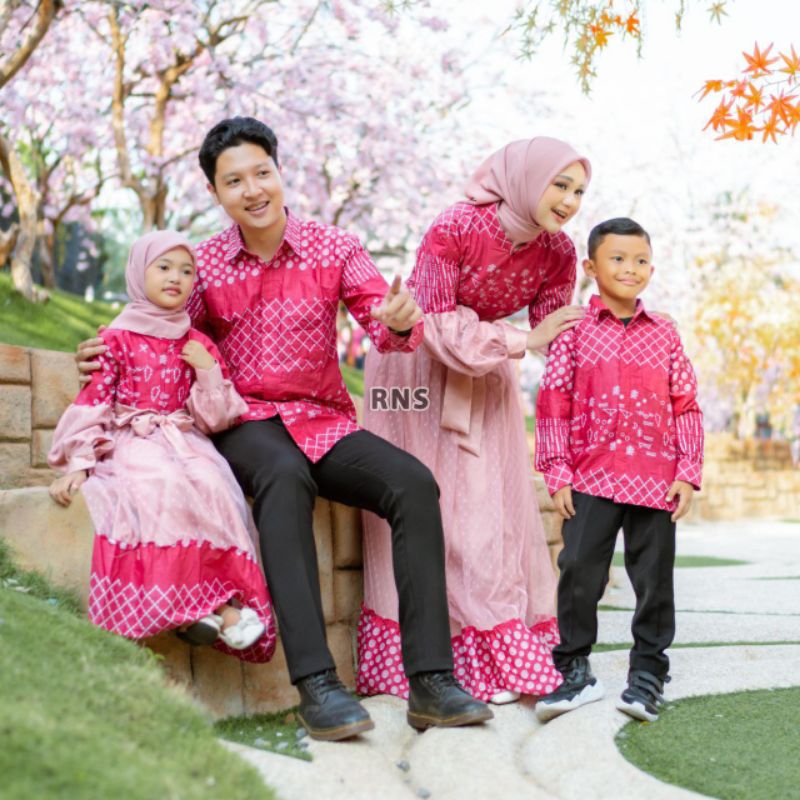 Sarimbit FAMILY//COUPLE BATIK FAMILY RAYA SERIES//SET FAMILY EID SERIES ...