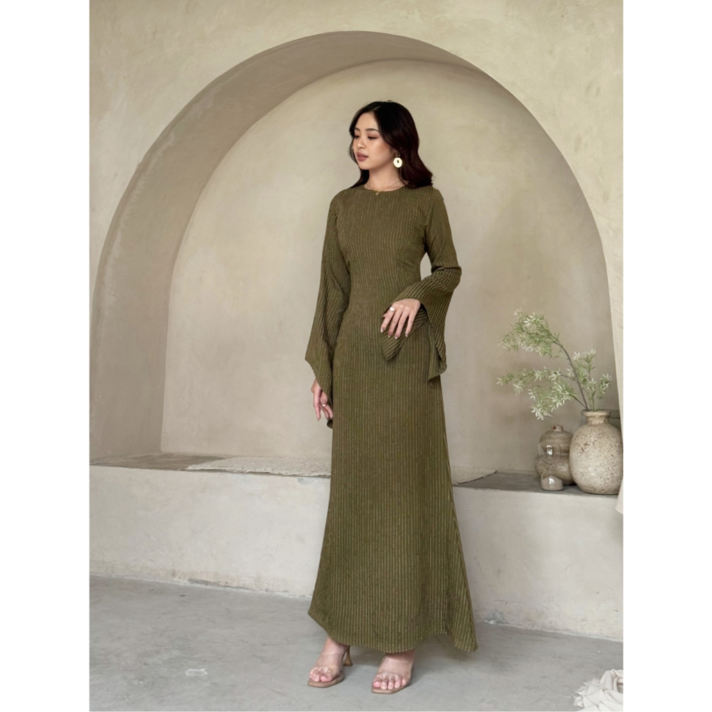 long sleeve dress singapore NWEAR CREW NECK LONG SLEEVE DRESS - BLACK | Naelofar.com