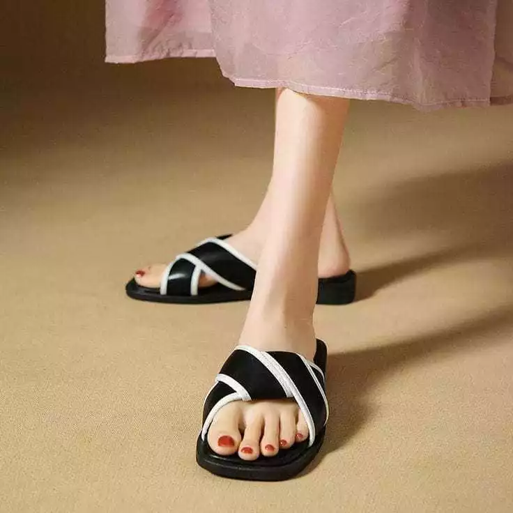 Sandal Wanita Elsa Teplek Platfrom Trendy Sendal Kokop Tali Silang - Gambar 4