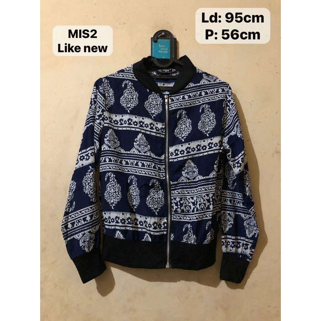 MIS2 women's jacket (Ld: 95cm, P: 56cm) | Shopee Singapore
